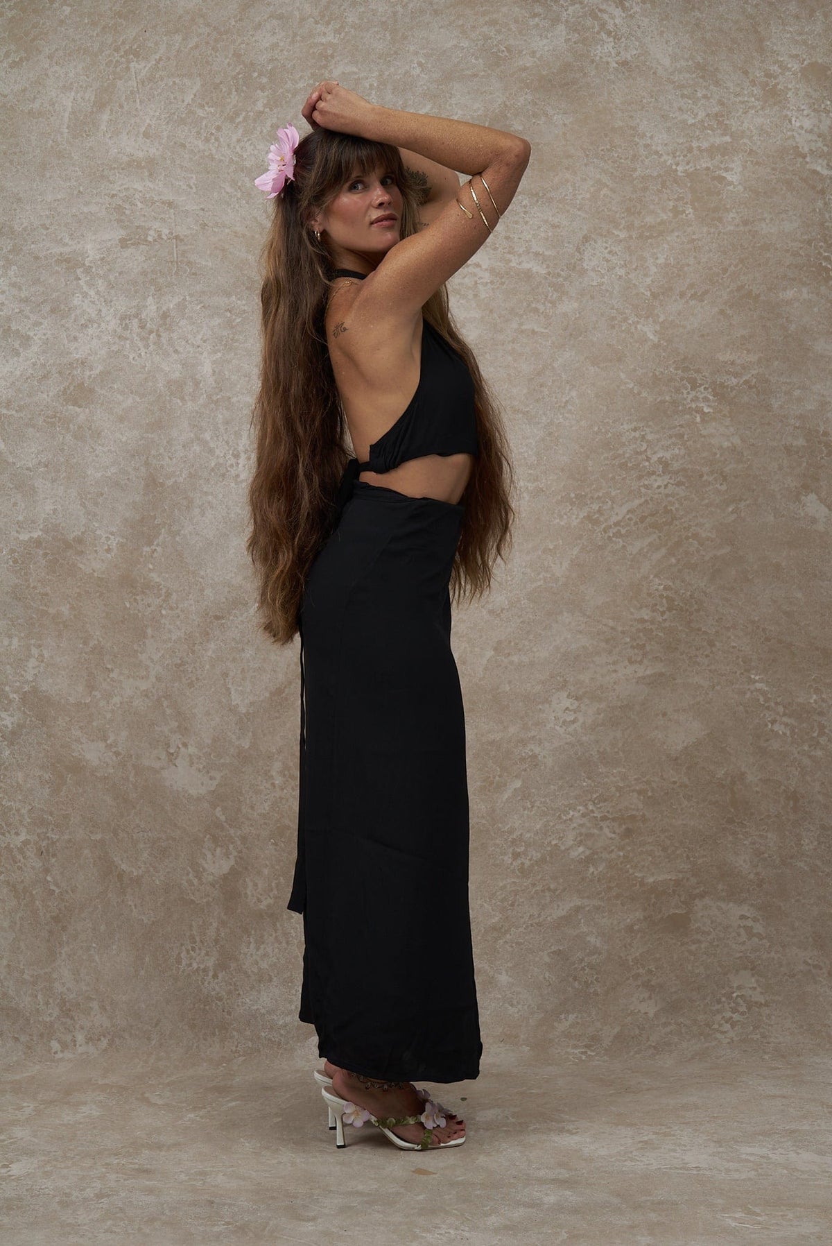 Zahara Top ~ Black - Waev Sports